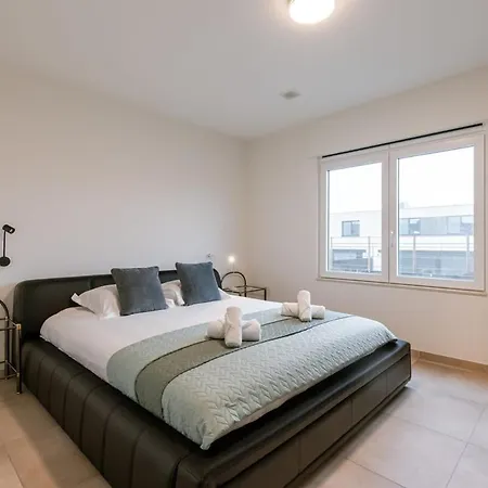 Spacious Getaway Close To The Beach And Airport Willa